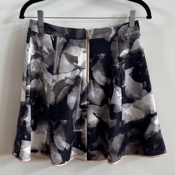 Mossimo Supply Co. Monochrome Leaf Print Mini Skirt - Picture 3 of 6